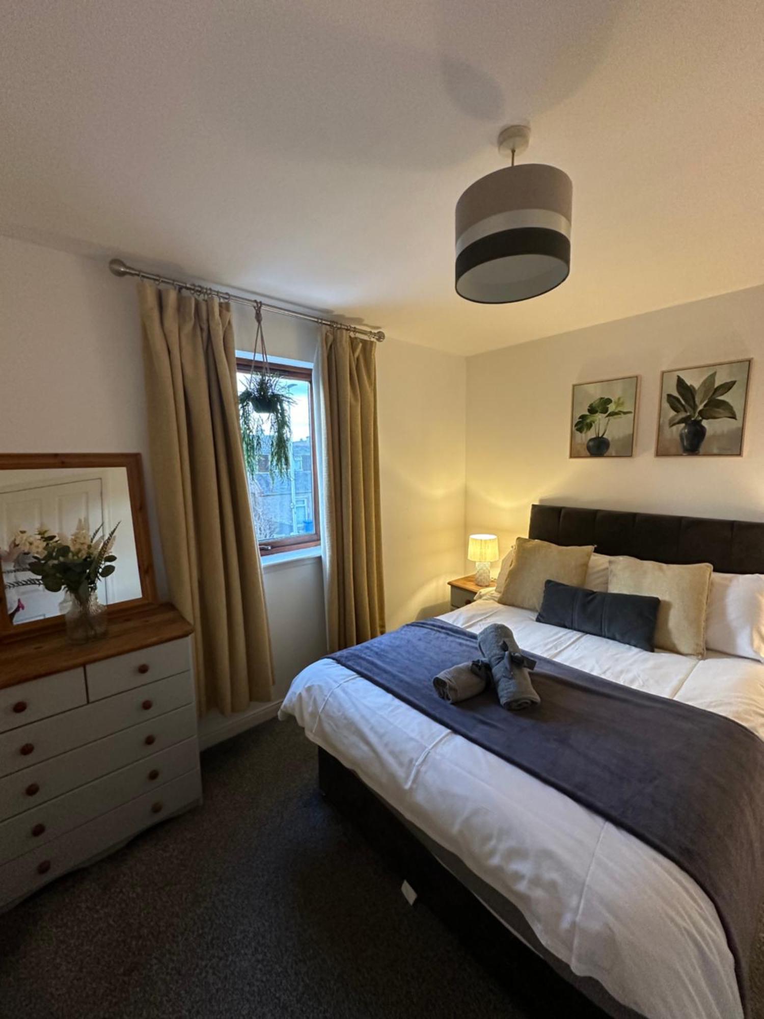 Lovely Modern 2 Bedrom Unit Close To City Center Dalneigh Kültér fotó